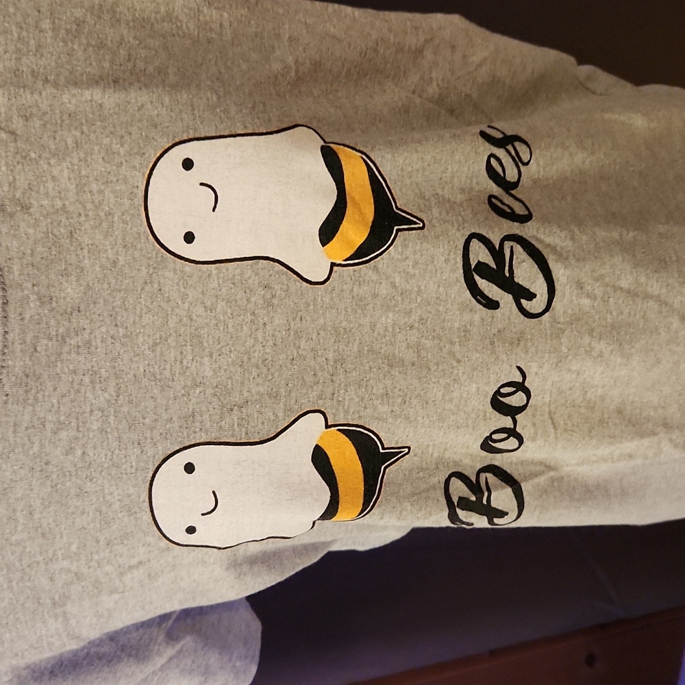 Boo bees 🐝 🐝 - Picture 2 of 6